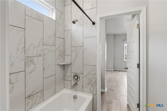 Building Photo - 3809 Donald Dr