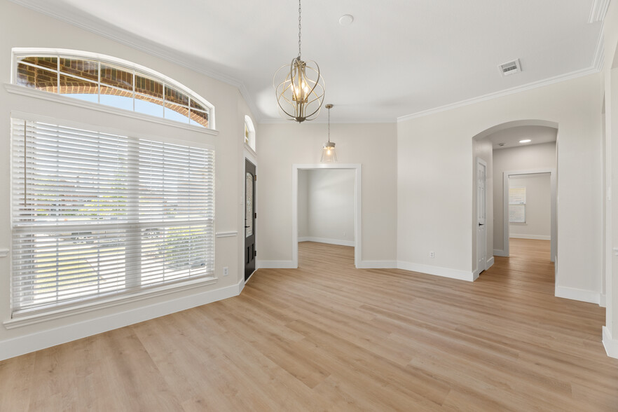 Building Photo - 4029 Dellman Dr