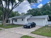Building Photo - 1346 N Hewett Ave