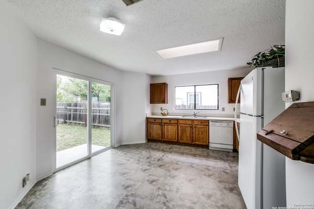 Building Photo - 12811 Hunting Bear