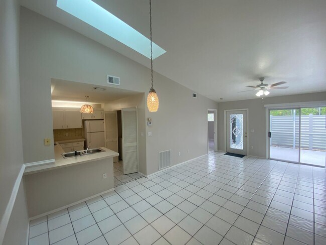 Building Photo - 3300 Loveland Blvd