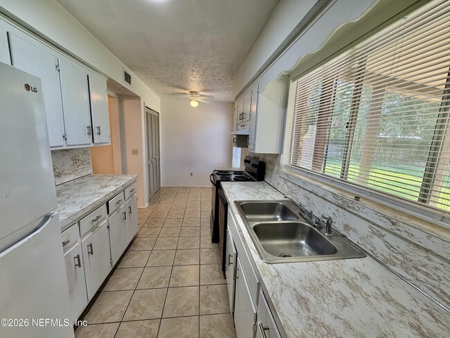 Building Photo - 1745 Patricia Ln