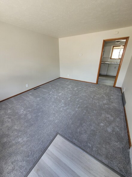Building Photo - 331 Pershing Ave NE