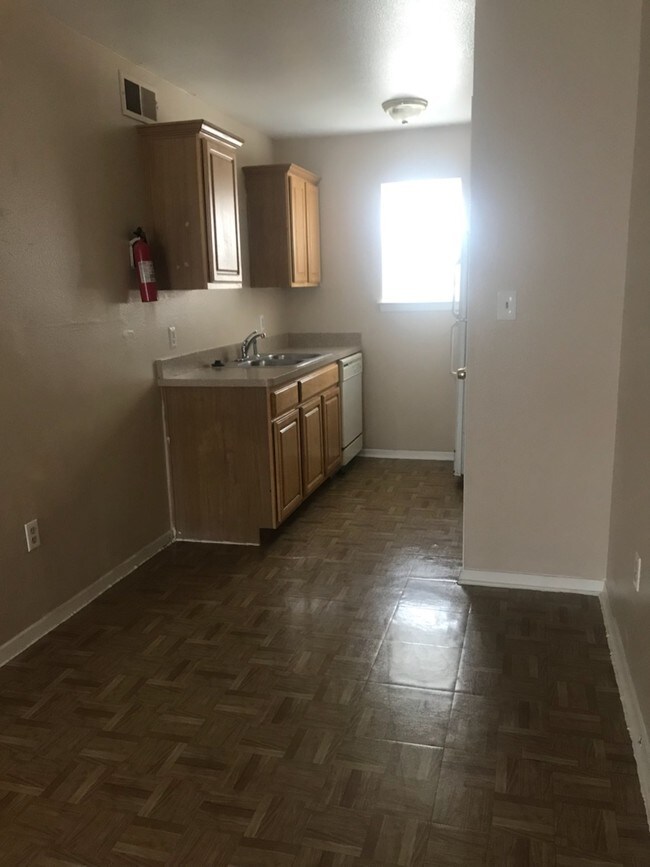 The Francisco 3035 E Ledbetter Dr Dallas TX 75216 Apartment Finder
