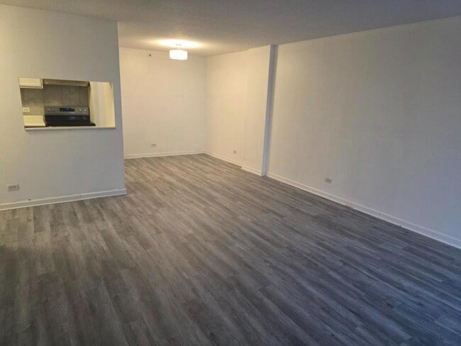 Building Photo - 1840 Huntington Blvd