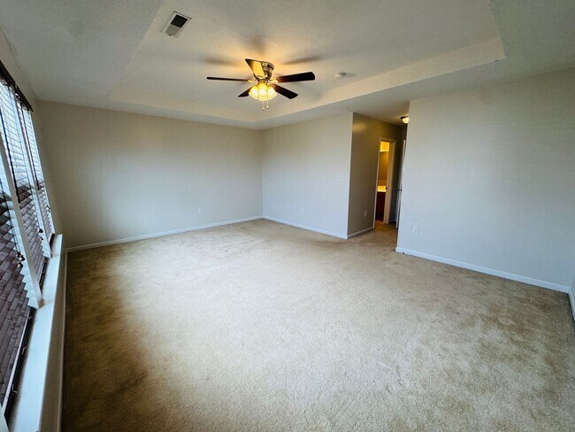 Building Photo - 3 Bed/ 2.5 Bath Townhome close to the interstate - Available 06/08/2026