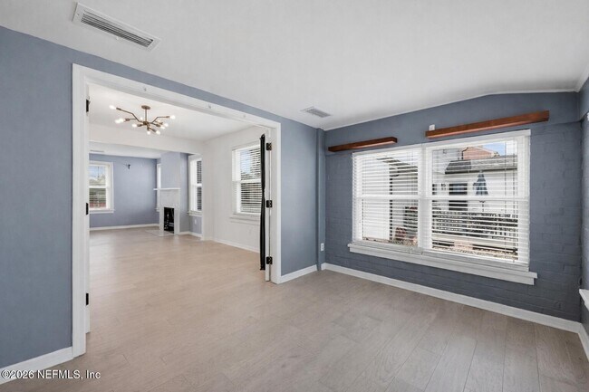 Building Photo - 2741 Hendricks Ave