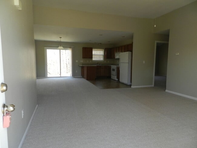 Building Photo - 24430 Tanglewood Rd