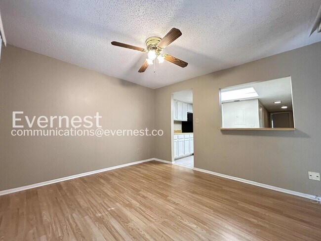 Building Photo - Spacious 2 Bed, 2 Bath Condo with Modern Amenities / No Pets Allowed / Available No!