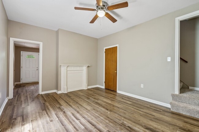Building Photo - 1231 Adon St