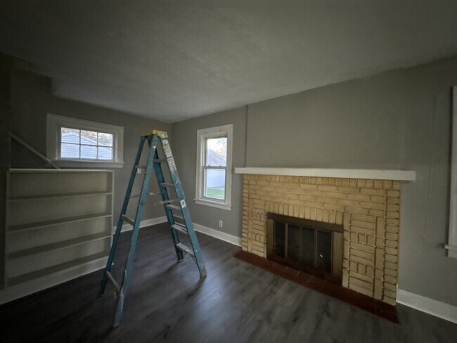 Building Photo - 11104 Lincoln Ave