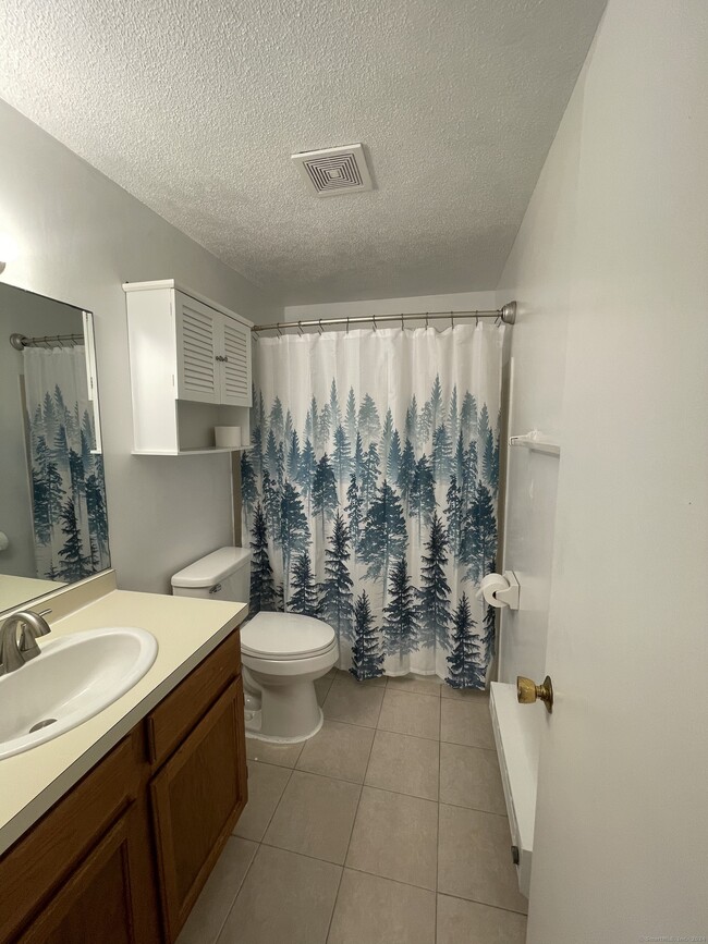 Building Photo - 11 King Arthur Dr
