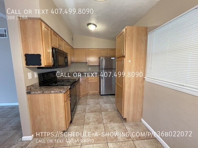 Building Photo - 815 Highland Dr