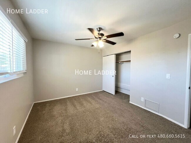 Building Photo - 3118 W Aster Dr