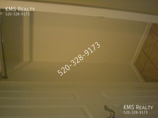 Building Photo - 14013 E Voss St