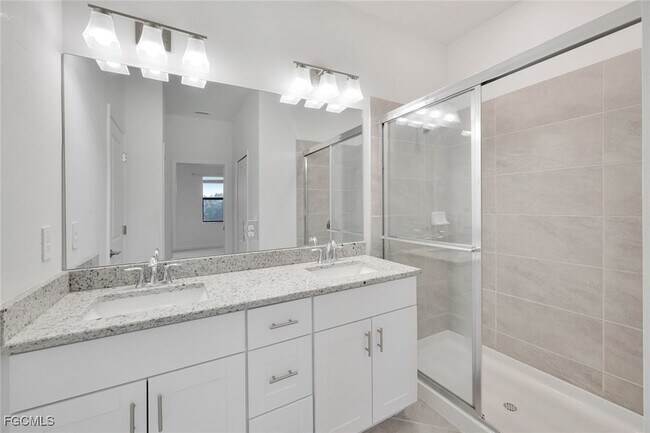 Building Photo - 14223 Pine Lodge Ln