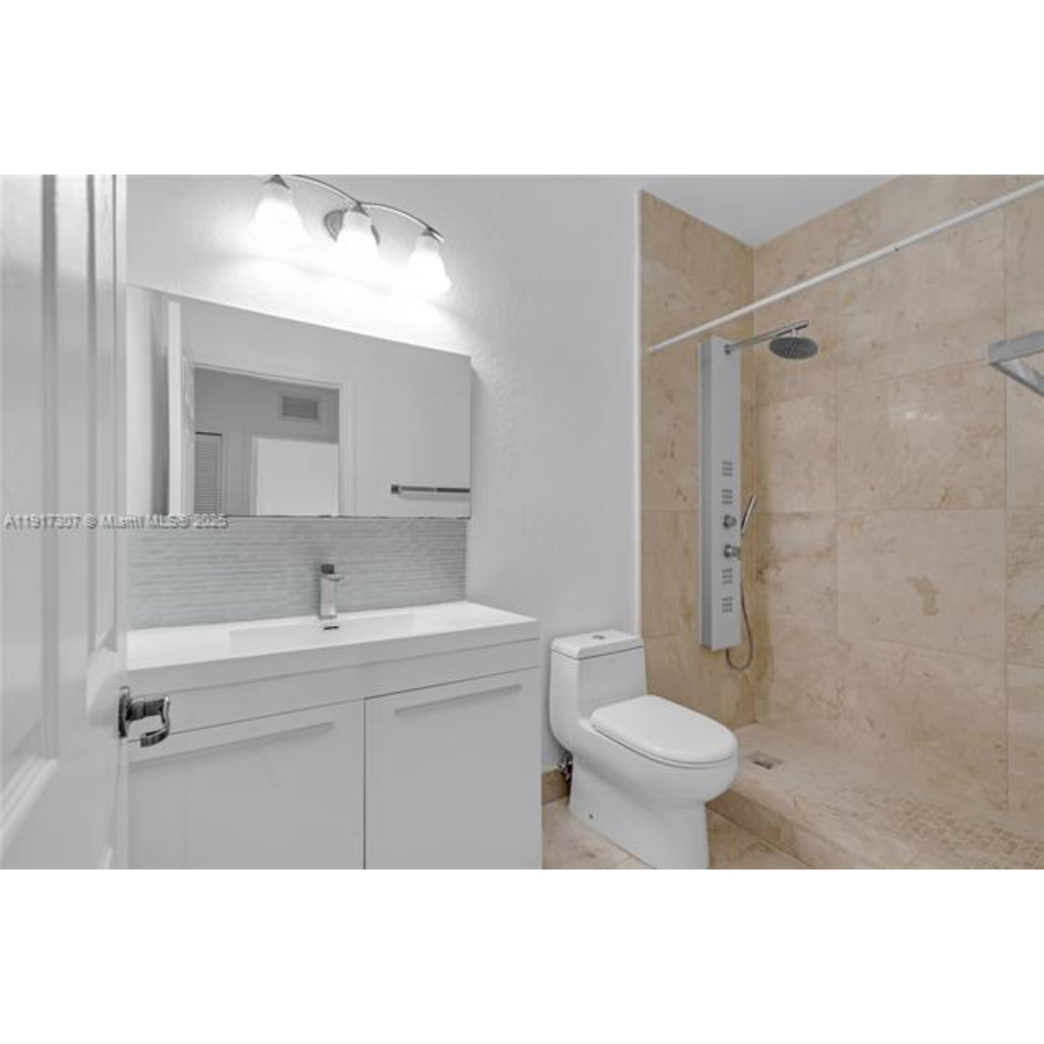 Building Photo - 8643 NW 112th Pl