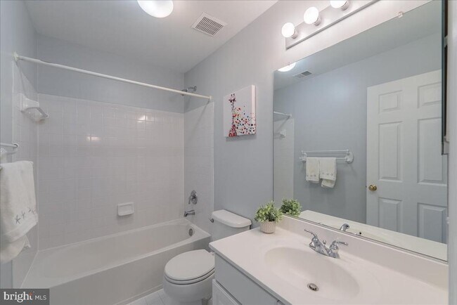 Building Photo - 11425 Abner Ave