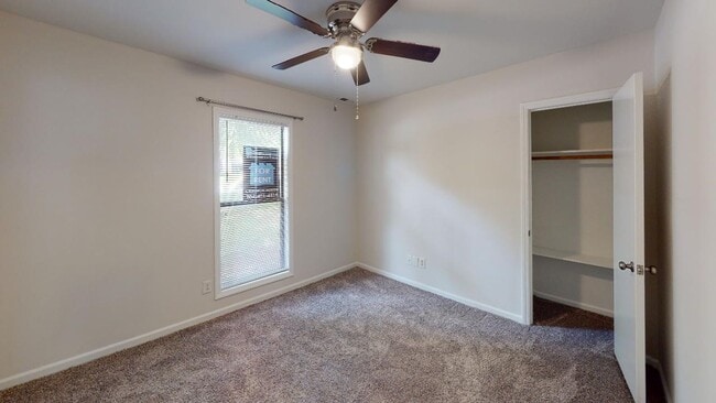 Building Photo - Updated 3 bed 2 bath in the tree lined Bir...