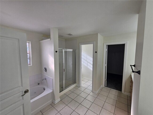 Building Photo - 1186 Scenic View Cir