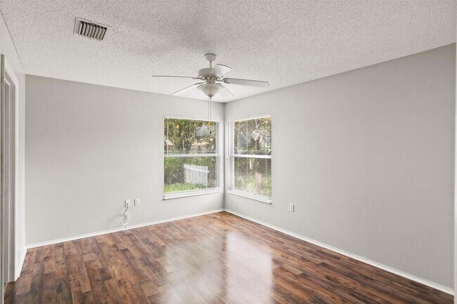 Building Photo - 795 Squirrel Ct
