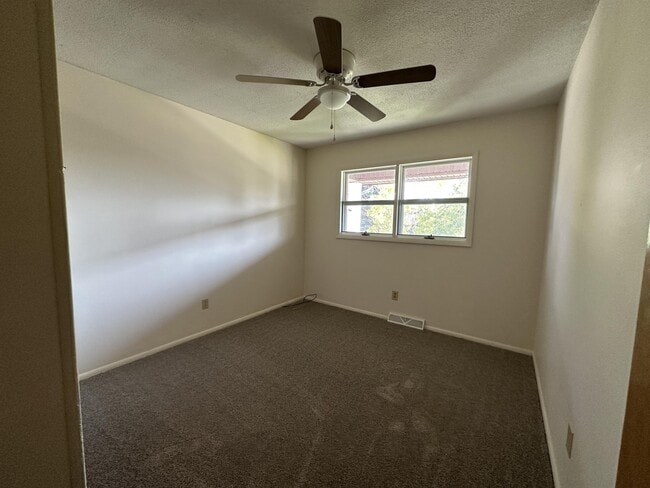 Building Photo - 4732 Windmill Rd