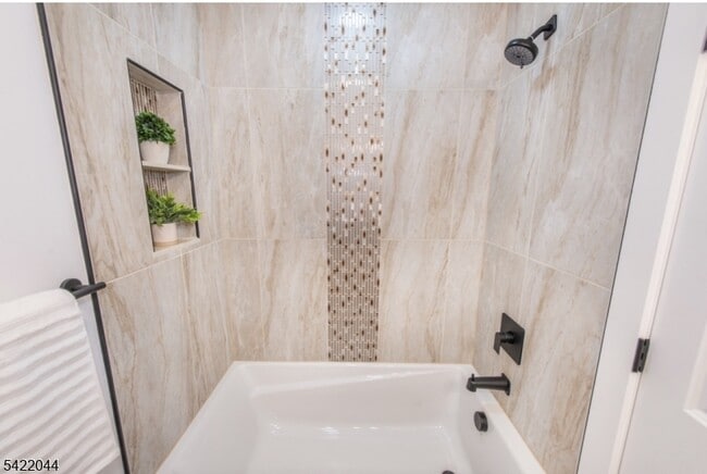 Building Photo - 227 21st St