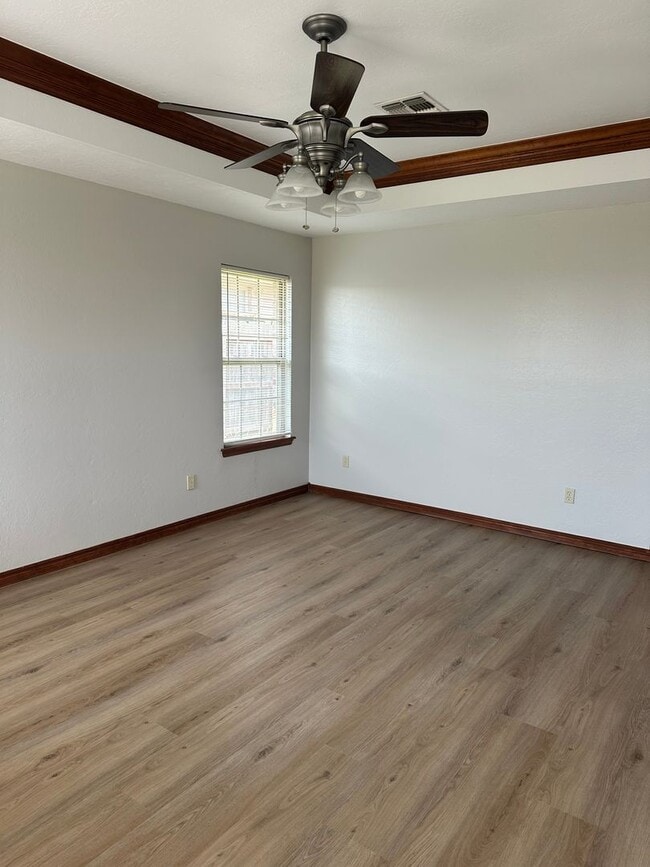 Building Photo - Great Home located in Dove Creek!$250.00 off 1st full month's rent!!!