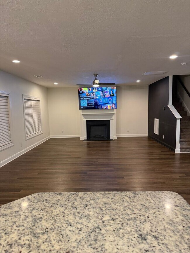 Building Photo - Welcome to your new home!