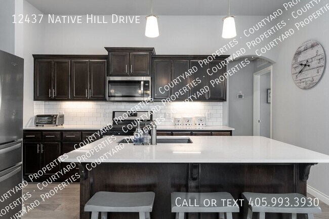 Building Photo - 12437 Native Hill Dr