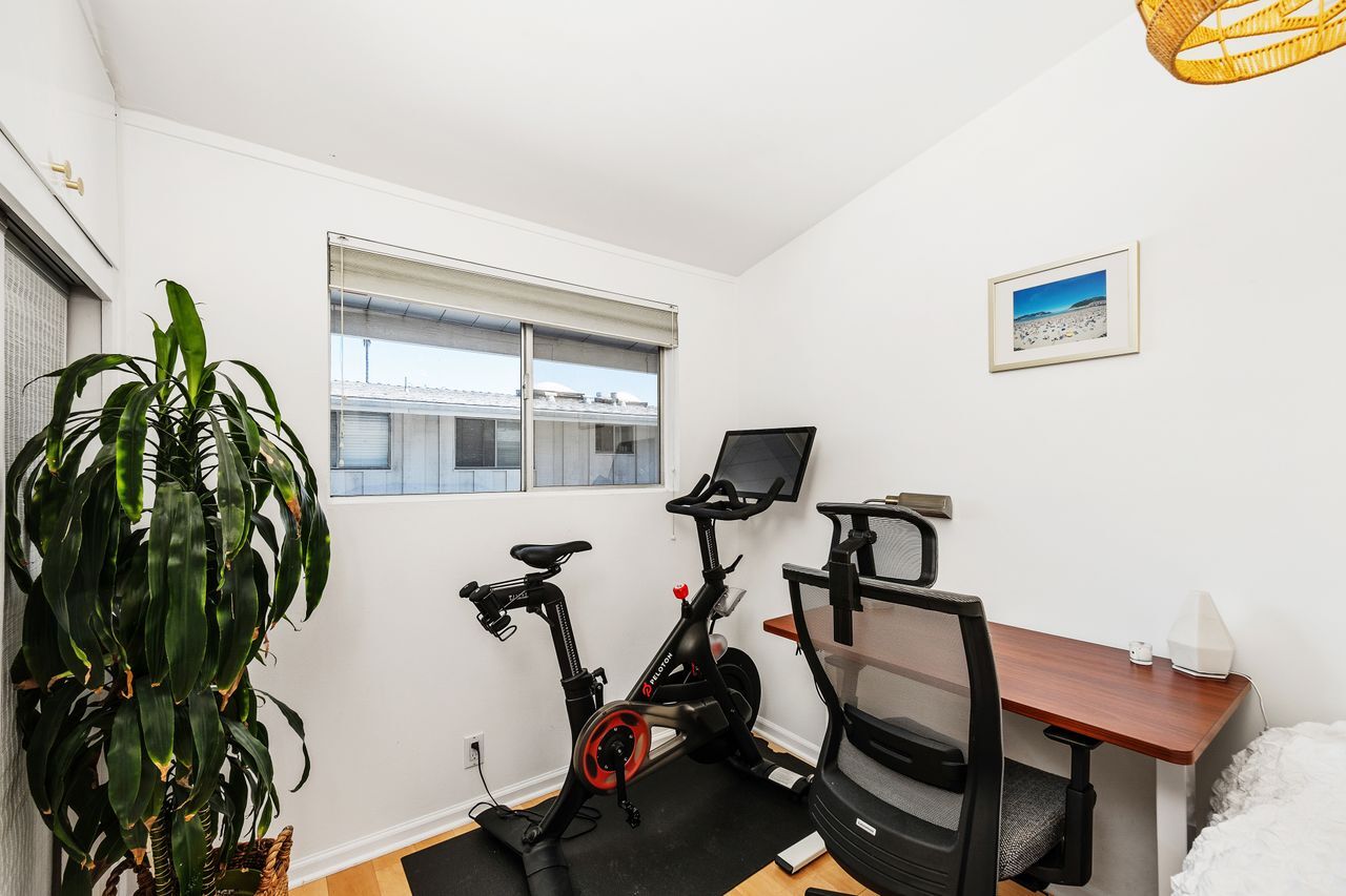 Bedroom 2 - 4040 Grand View Blvd