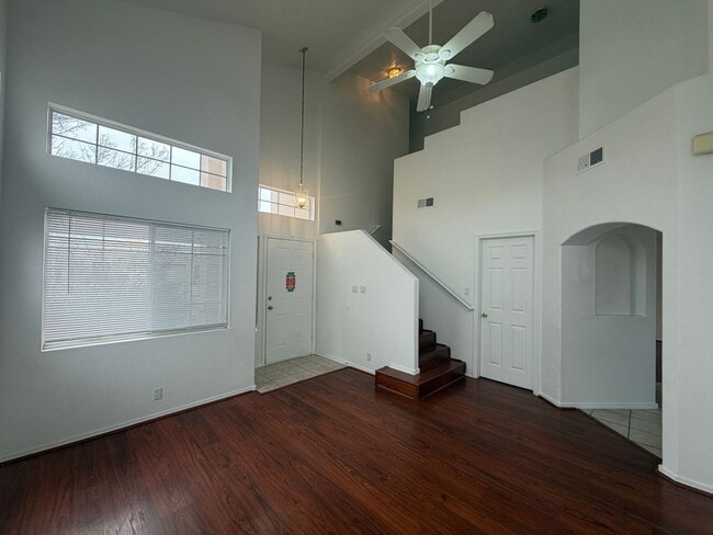 Building Photo - 3 Bedroom Home Near Unser Blvd NW & McMahon Blvd NW!