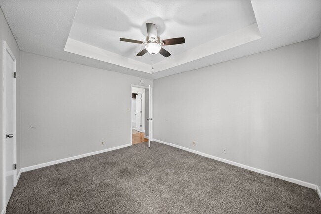 Building Photo - 541 Donna Dr
