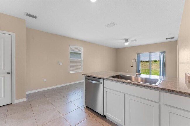 Building Photo - 17058 Oval Rum Dr