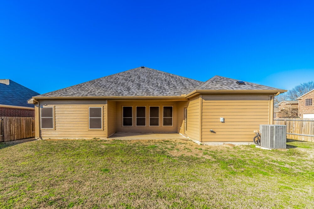 Building Photo - 2808 Silver Sage Dr