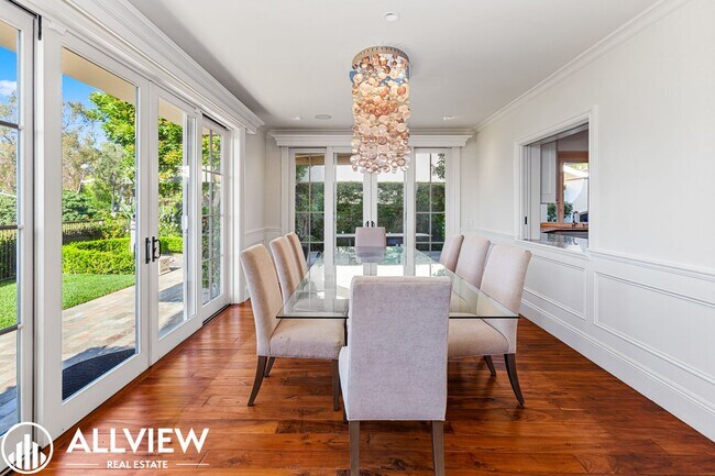 Building Photo - Stunning 3 Bedroom + Bonus Room 3.5 Bath A...