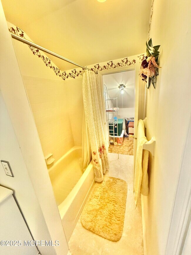 Building Photo - 1 Allen Ct