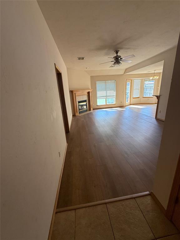 Building Photo - 716 Eastridge Dr
