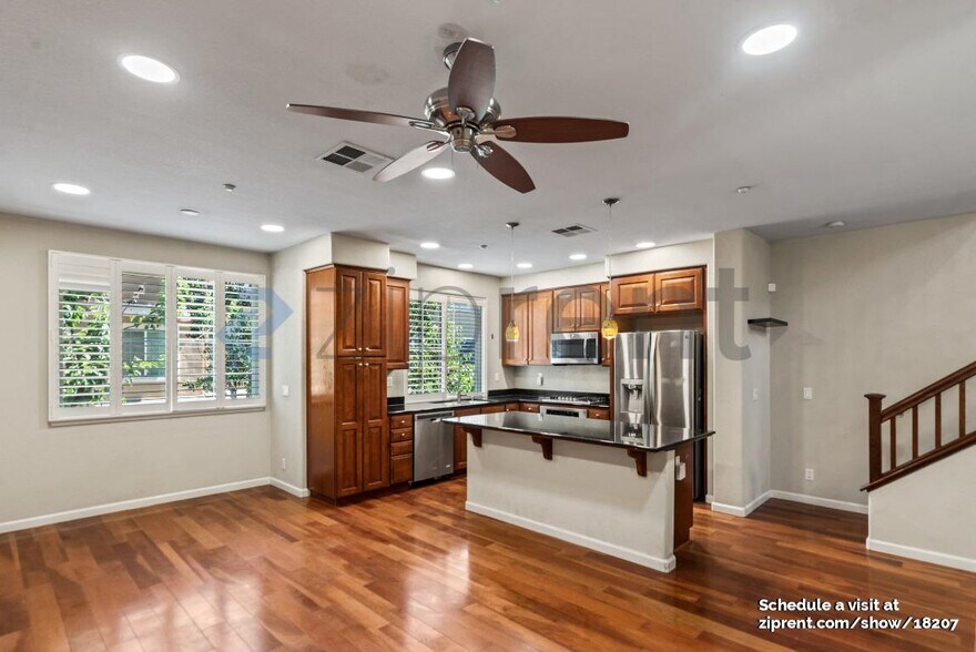Building Photo - 1057 Tourmaline Terrace