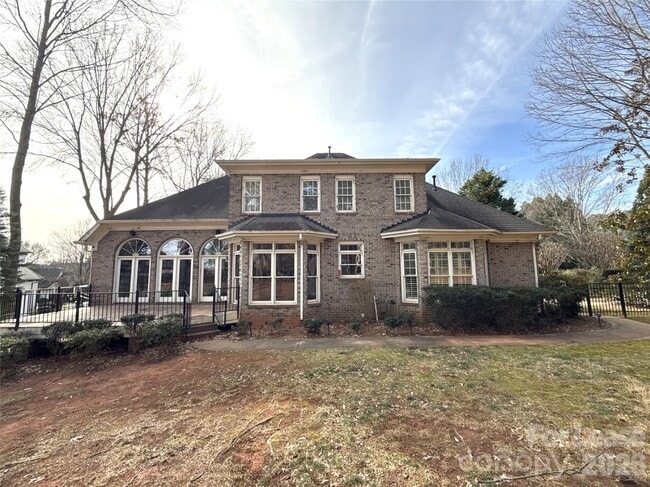 Building Photo - 14419 Ballantyne Meadows Dr