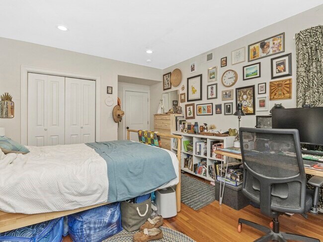 Building Photo - 195 Savin Hill Ave