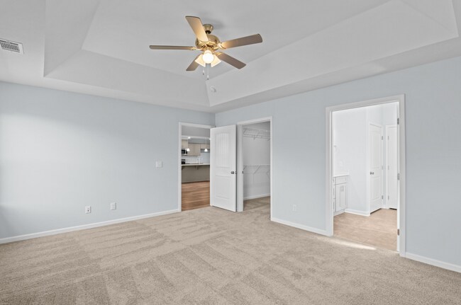 Building Photo - 8922 Snelling Dr