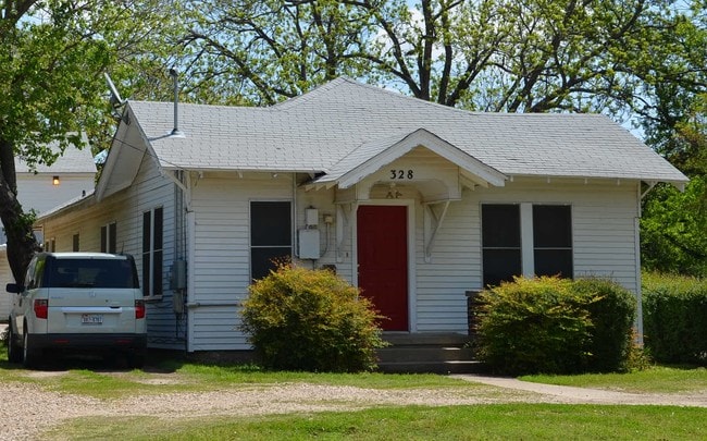 Primary Photo - 328 Normal St