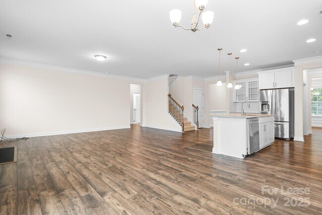 Building Photo - 196 Longleaf Dr