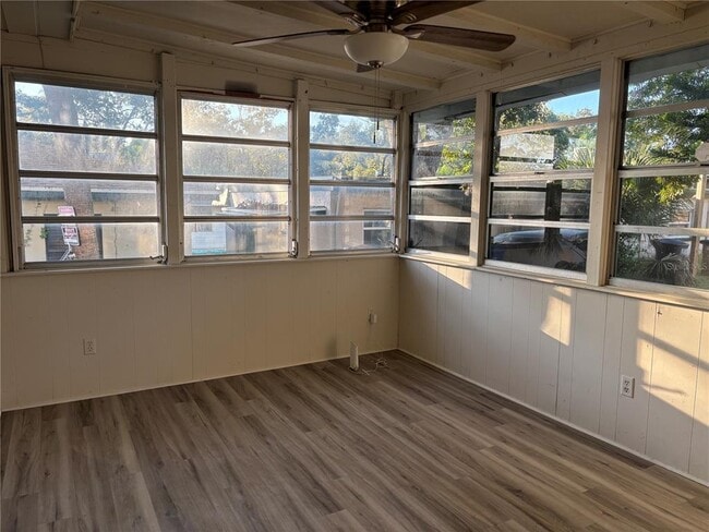 Building Photo - 1102 Sunset Point Rd