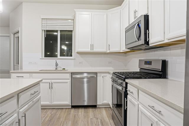 Building Photo - 1104 Bluespire Dr