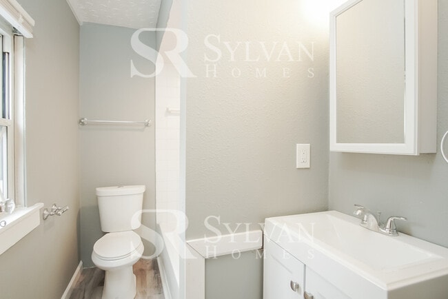 Building Photo - Coming HOME never felt so good!