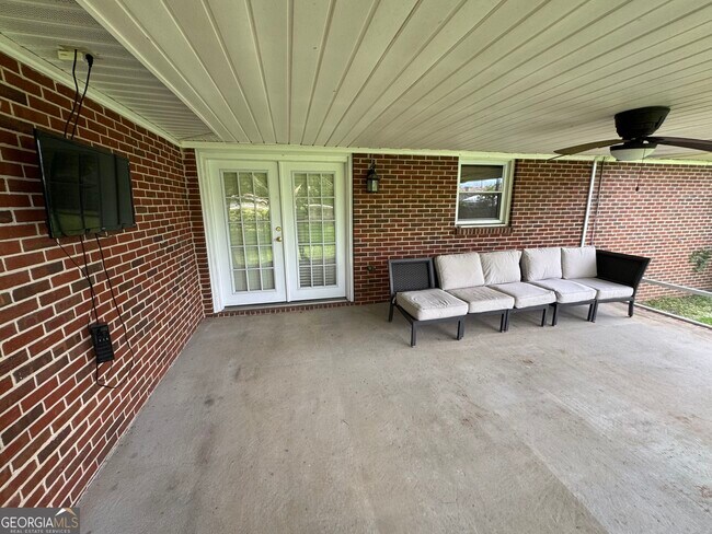 Building Photo - 209 Todd Cir