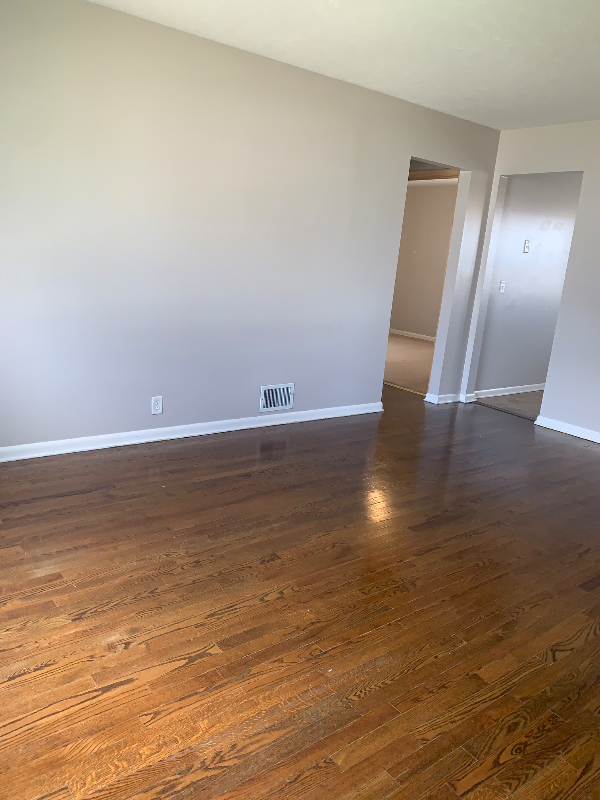 Building Photo - 3480 S 84th St