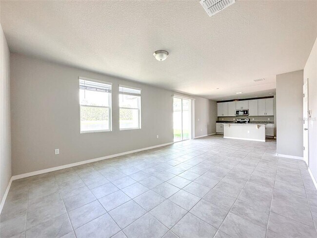 Building Photo - 484 Sun Warbler Wy